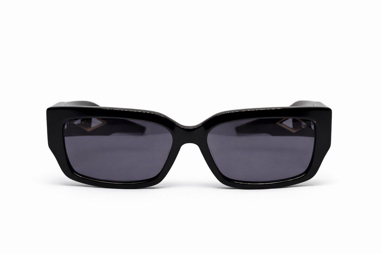 Сонцезахисні окуляри Lacoste L6021S-001-55 – жіночі – прямокутні – чорні – UV400 – оригінал - Зображення 4